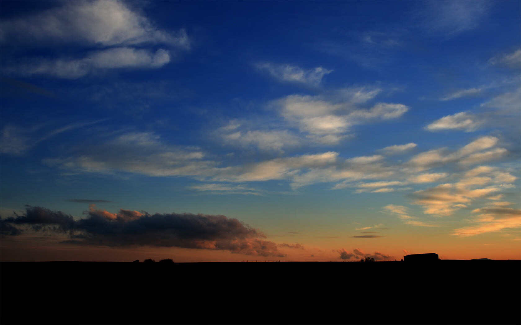 中国男篮季前训练营严密安排 夯实技术基础，中国男篮晒集训合影