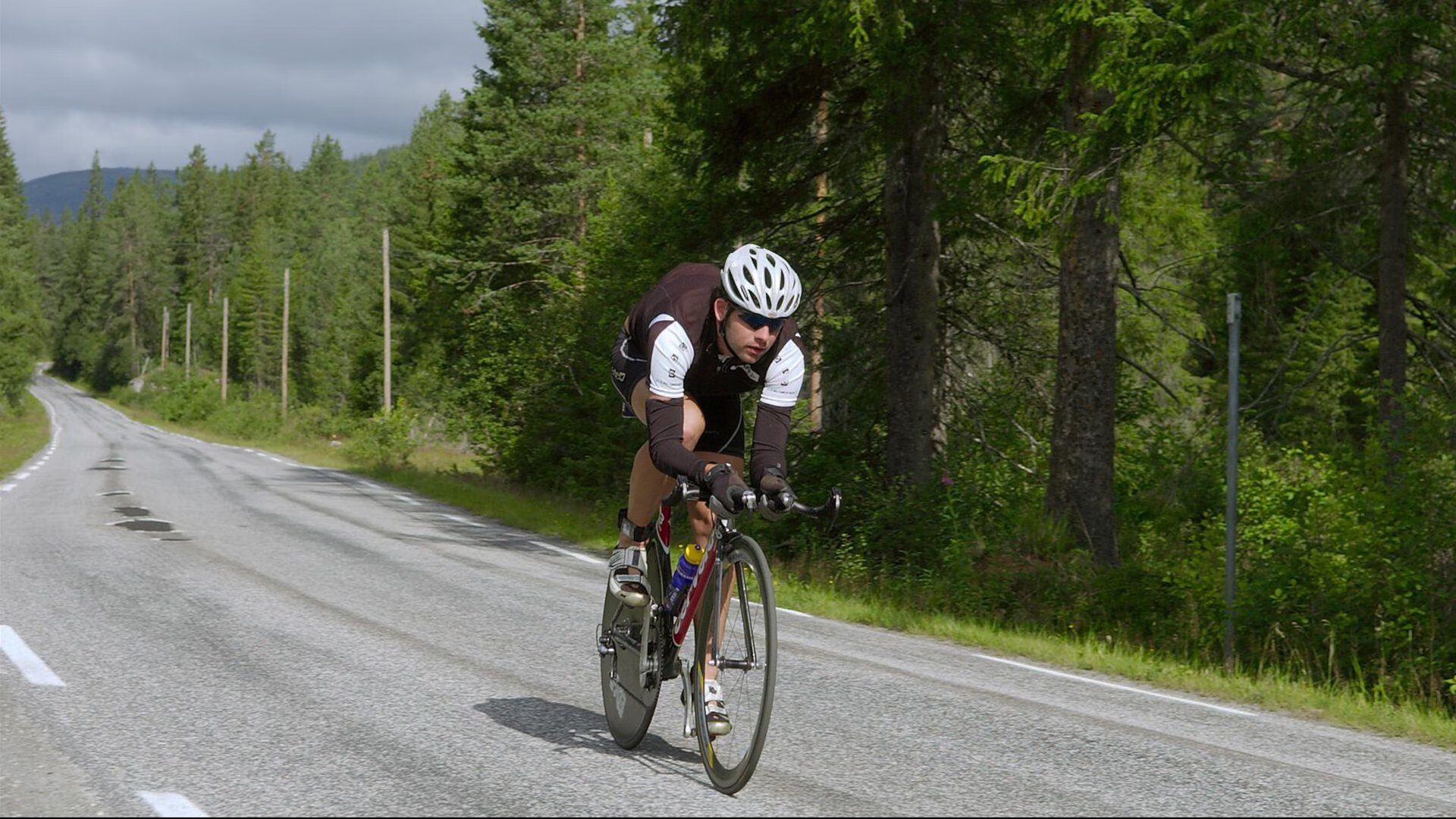 女子接力队伍起跳对比 中美反应领先，女子接力赛逆袭